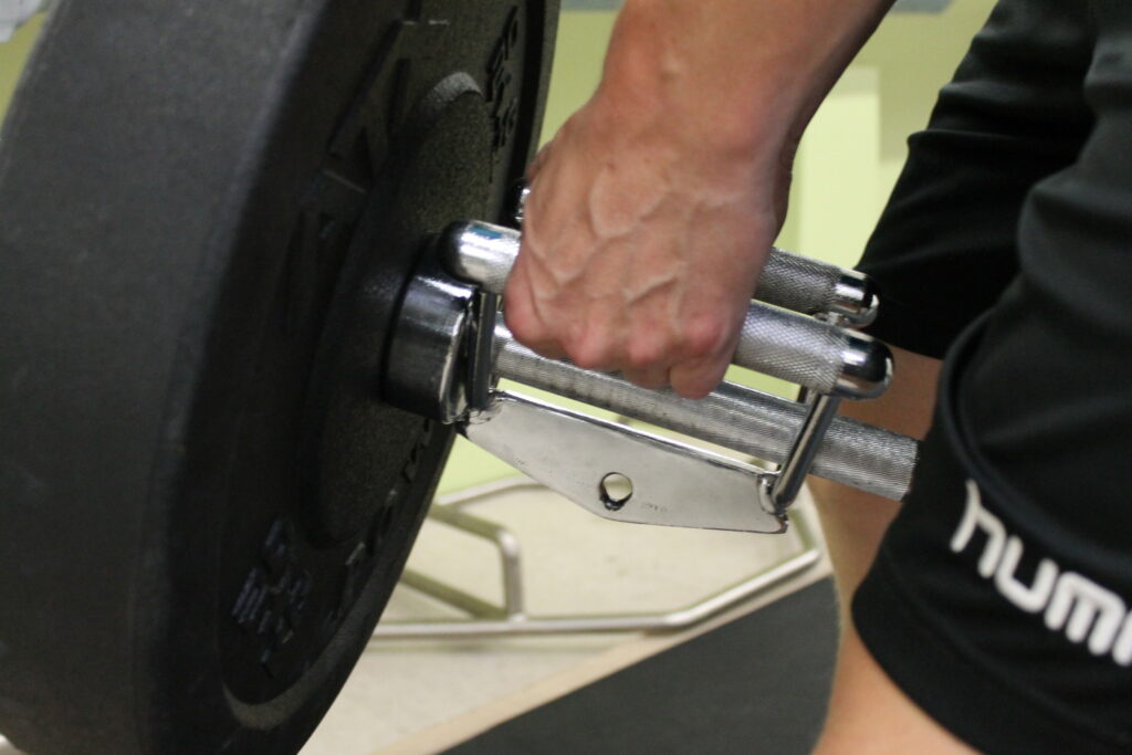 Mit dem V-Griff kannst du rudern.