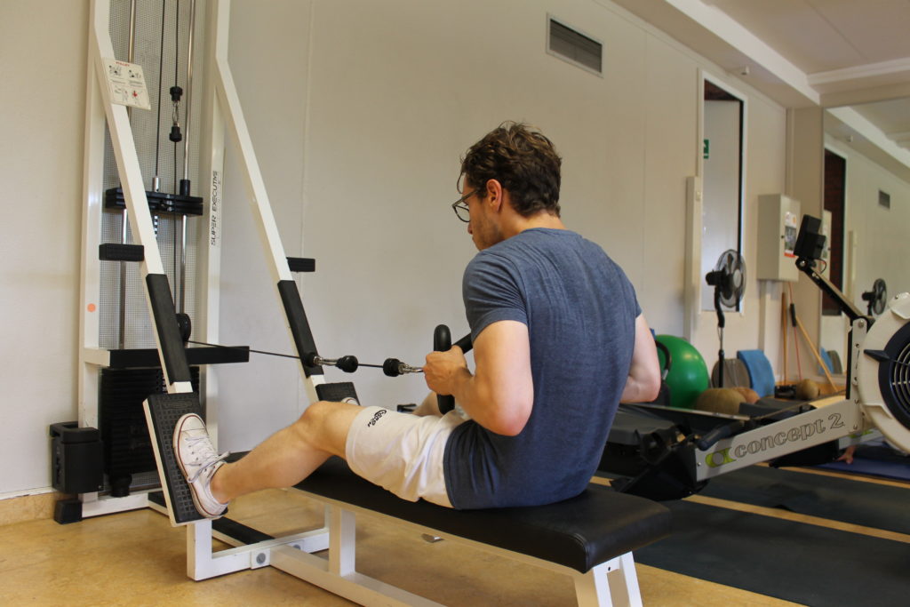 Nicht über dem Gewicht einkrümmen!